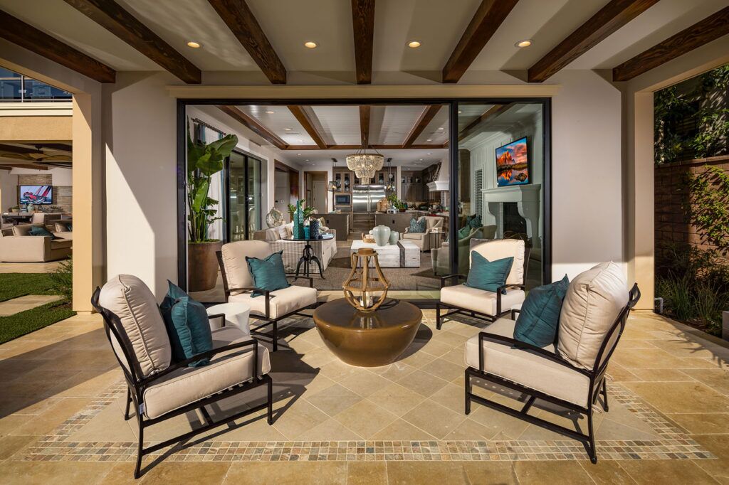Outdoor Living Room Design: How to Embrace Indoor-Outdoor Living This